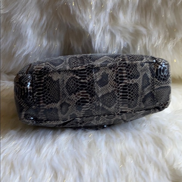 B. Makowsky gray snakeskin print leather purse - Picture 5 of 8